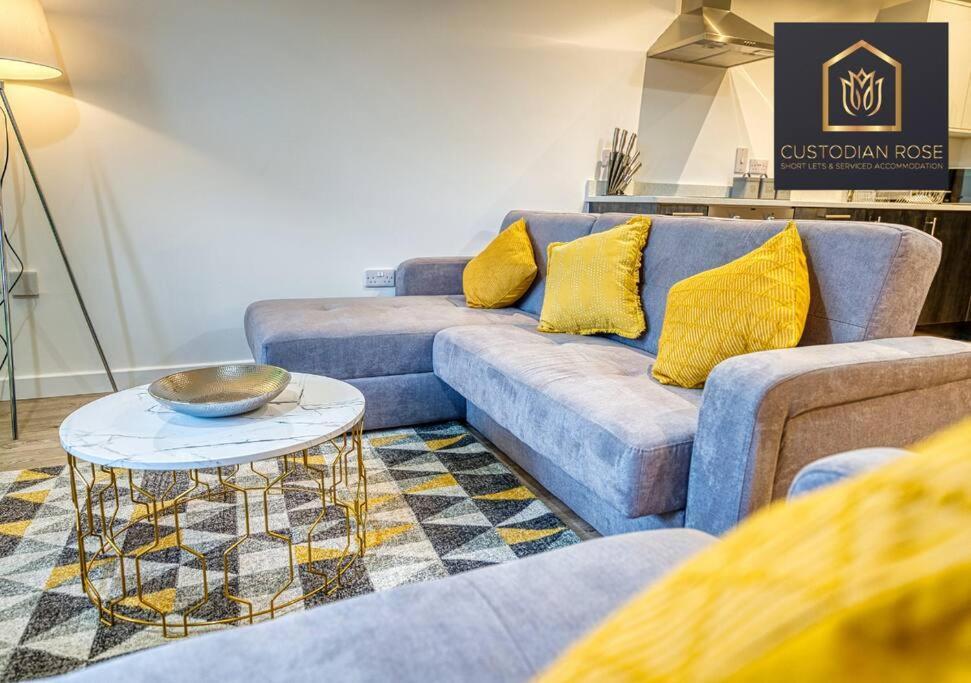 Two Bedroom - Central Peterborough - New Year Discount Екстер'єр фото