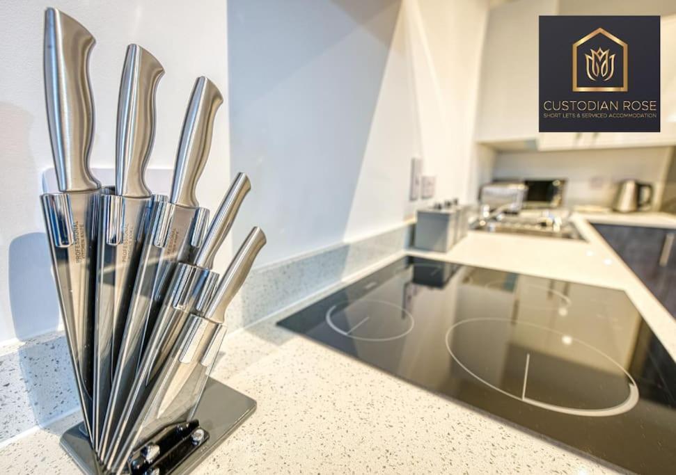 Two Bedroom - Central Peterborough - New Year Discount Екстер'єр фото